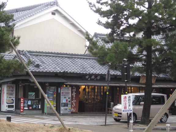 IMG_2034-Nara-Houryuuji-shops
